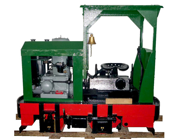 Diesel-Motorlokomotive in Feldbahnausführung