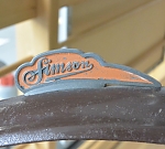 SR 1 Kotflügel Markenschild