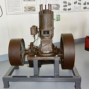 Der Motor am neuen Standort (Foto: H.G. Franke)