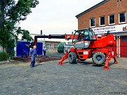 Wandbild erhält neuen Platz (Foto: Geiger)