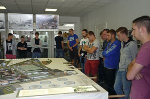Sch&uuml;ler vom BSZ Sondershausen im IFA Museum