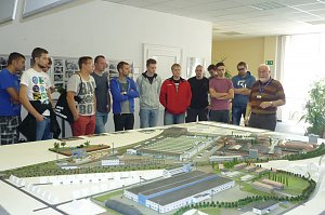 Sch&uuml;ler vom BSZ Sondershausen im IFA Museum