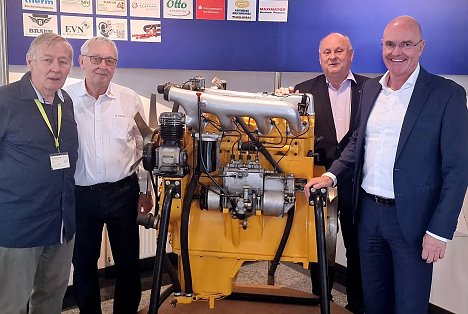 Bild: von rechts Andres Krey, Helmut Peter, Udo K&uuml;rbis, H.-G. Franke