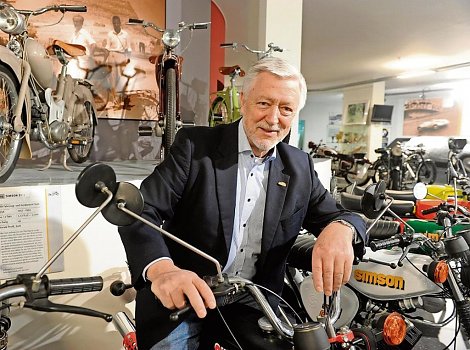 J. Scheibe im Museum (Foto: media.media)