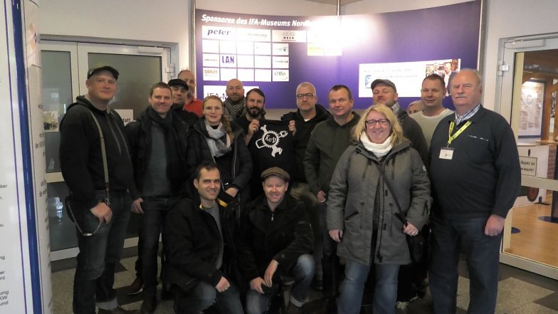 Reisegruppe  (Foto: Emmelmann)